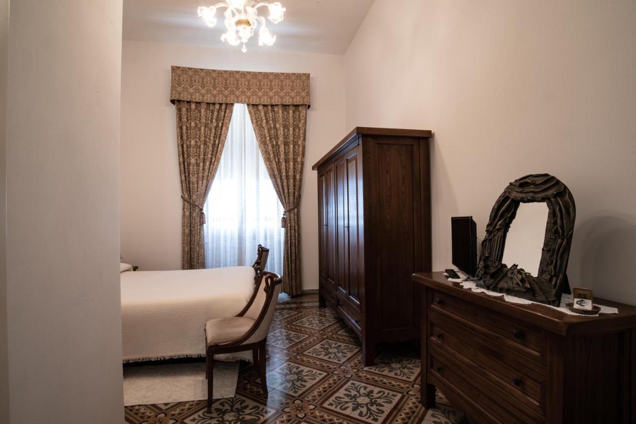Hotel Aer Bj Vittoria Κάλιαρι Εξωτερικό φωτογραφία