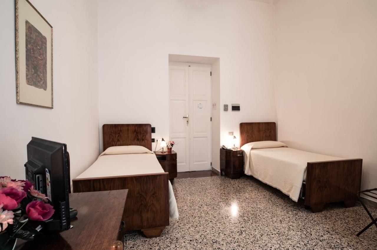 Hotel Aer Bj Vittoria Κάλιαρι Εξωτερικό φωτογραφία