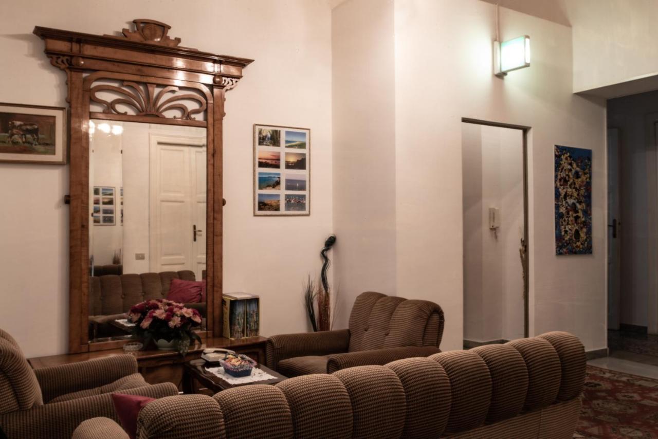 Hotel Aer Bj Vittoria Κάλιαρι Εξωτερικό φωτογραφία