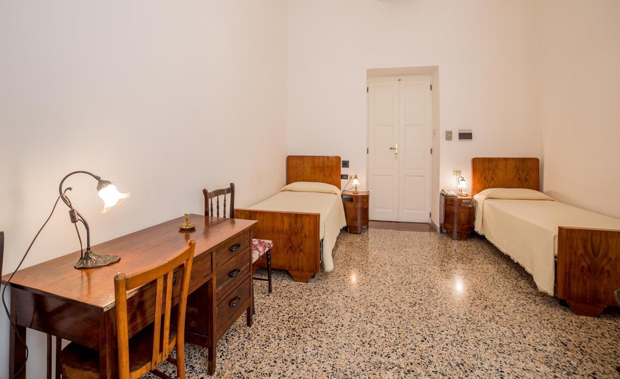 Hotel Aer Bj Vittoria Κάλιαρι Δωμάτιο φωτογραφία